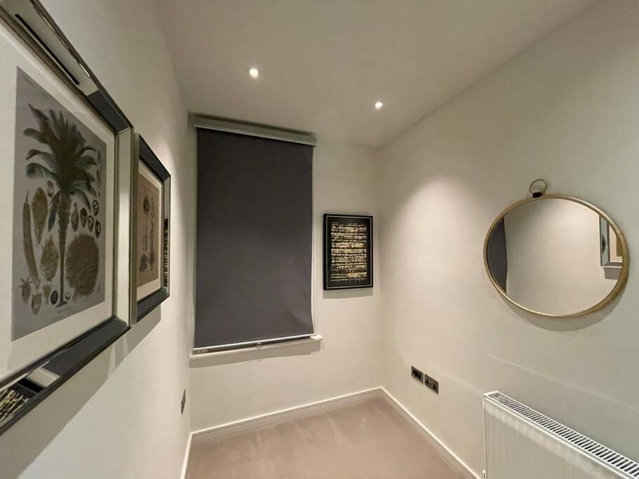 Quintessential Town House Close To Central Londra Esterno foto