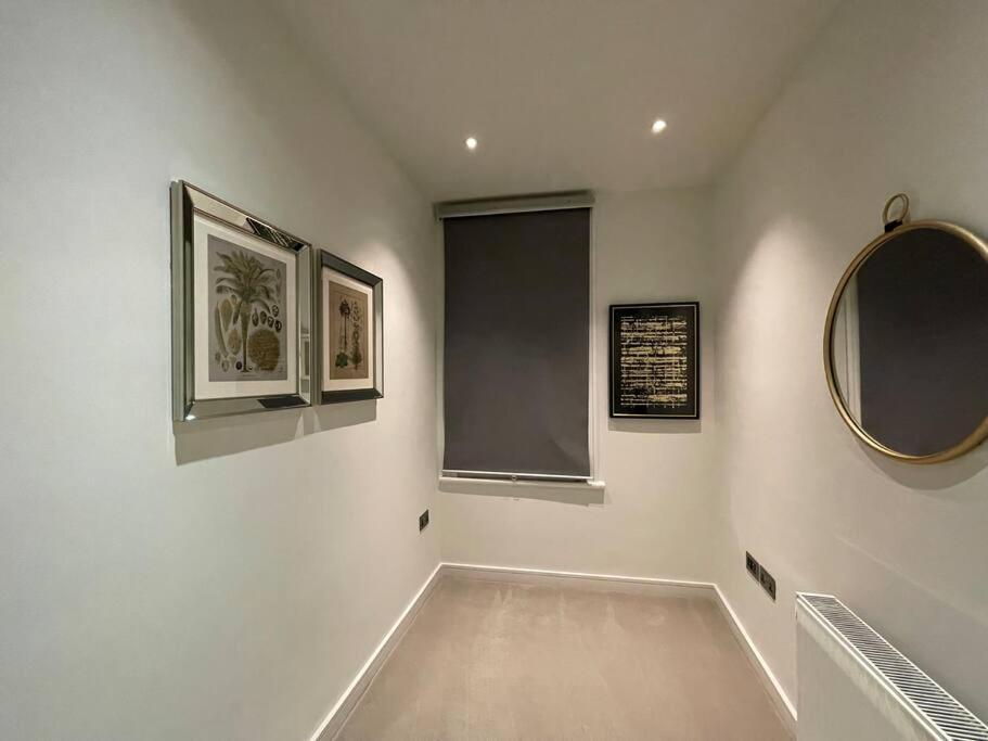 Quintessential Town House Close To Central Londra Esterno foto