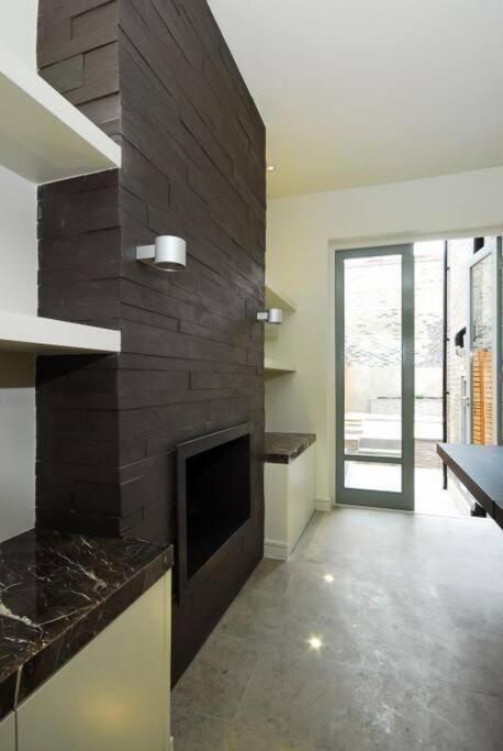 Quintessential Town House Close To Central Londra Esterno foto